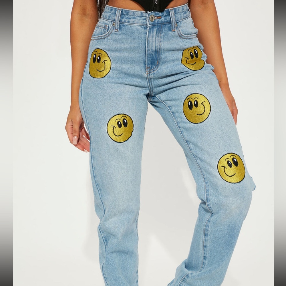 Smiley face Jeans & Hat set